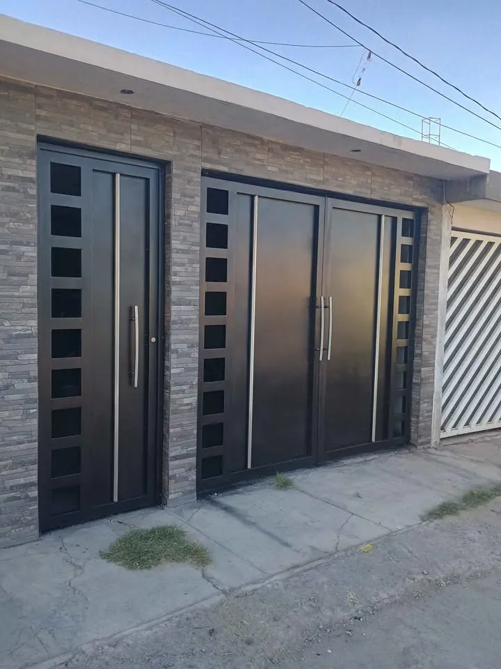 Portones metálicos en Tijuana
