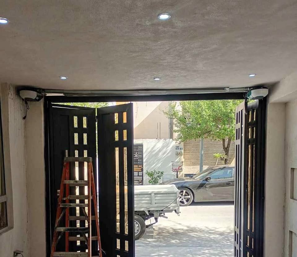 instalación de motor para portón de herrería en Tijuana