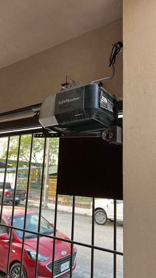 instalación de portones automáticos de herrería en Tijuana