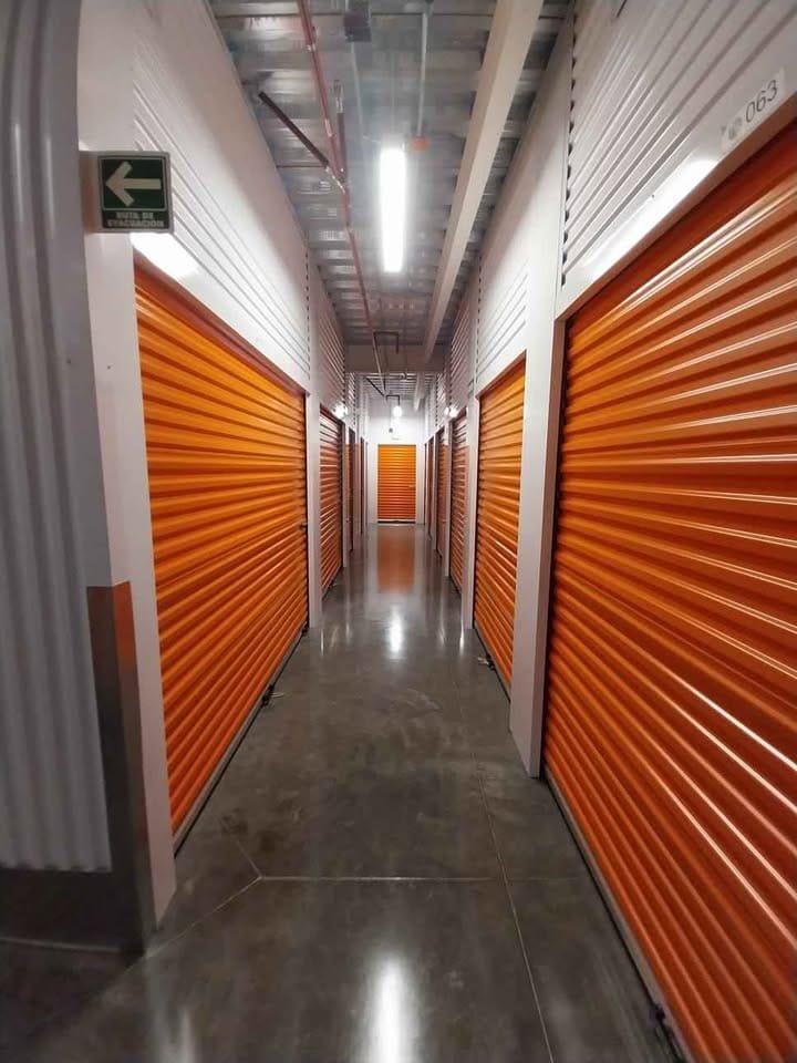 reparación de cortinas metálicas en Tijuana